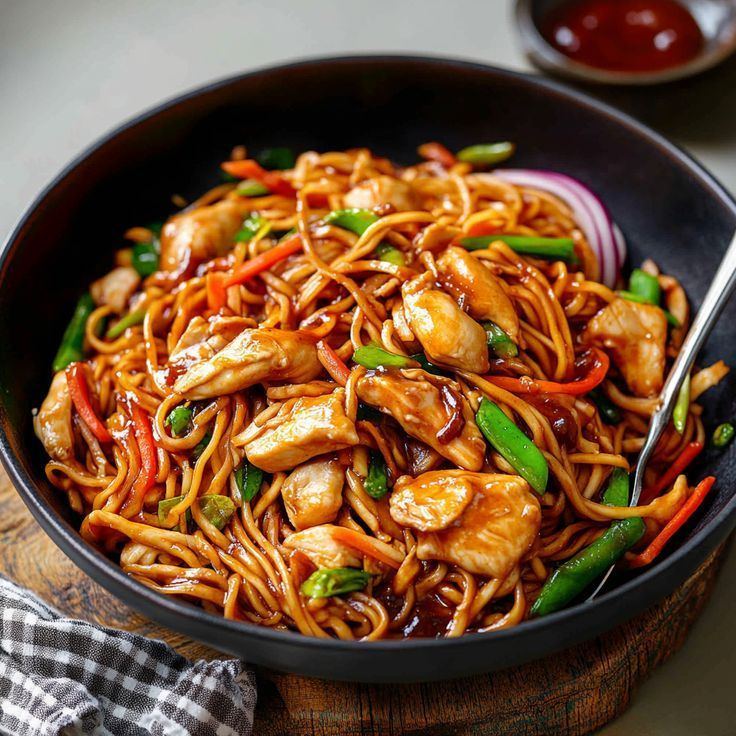 Yakisoba de Frango e Legumes G (3-4 Pessoas)